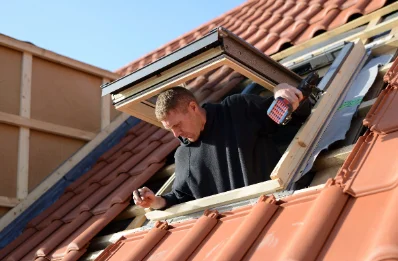 Pose de fenêtres de toit Velux au Puech